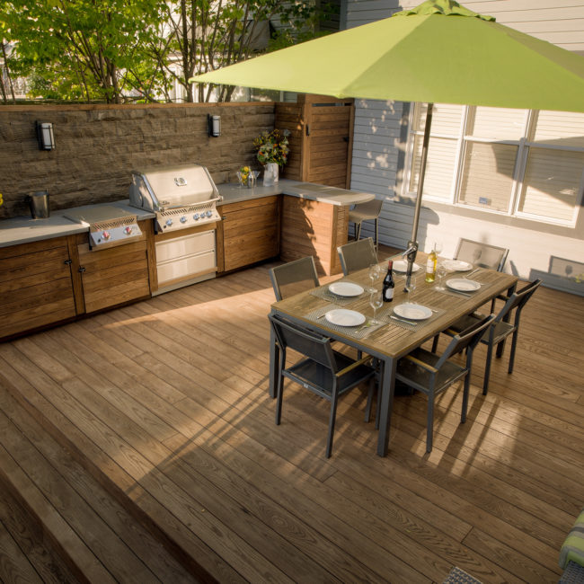 Thermory_Gallery_Decking-Cladding_Ash_Hobson-Bowen_1-650x650