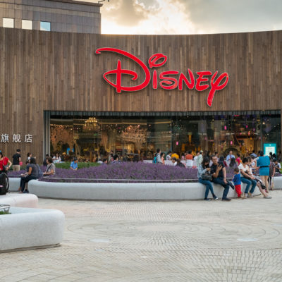 Thermory_Gallery_Cladding_Ash_Disney-Store-Shanghai_1-400x400