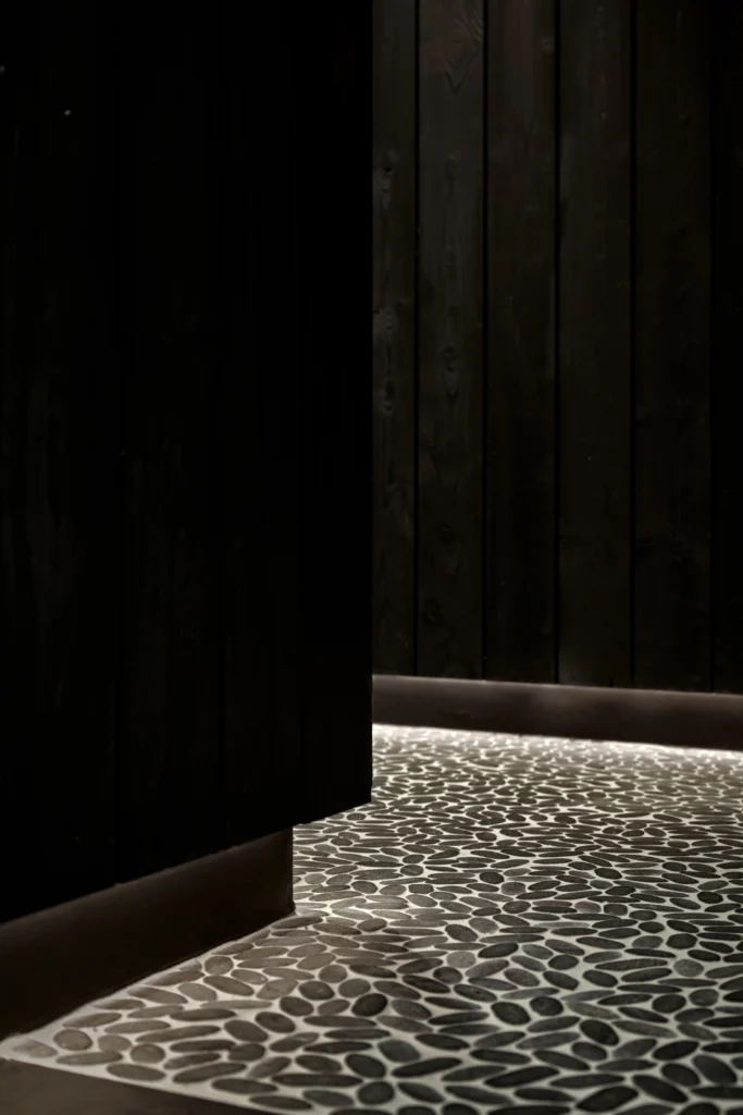 close up of ignite cladding and stone flooring of OEN Omakase